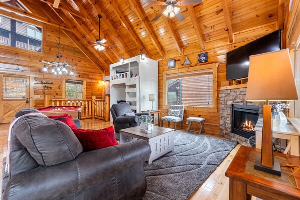 スマートテレビ、暖炉