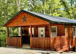 Exterior - 𝐁𝐢𝐠 𝐒𝐨𝐮𝐭𝐡 𝐅𝐨𝐫𝐤 Retreat! Excellent Location•Private•WIFI~ All NEW 𝐓𝐫𝐞𝐞 𝐓𝐨𝐩 𝐋𝐨𝐝𝐠𝐞! (Strunk)