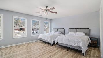 3 chambres, fer et planche à repasser, Wi-Fi gratuit, draps fournis