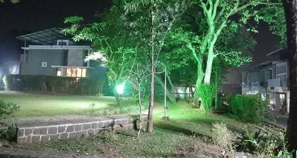 Villa MTDC registeredwithSwimming pool,Lift,Microwave,Washingmachine,Wifiparking