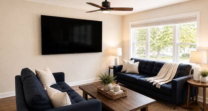 Comfortable 2BR | Fast WiFi | Parking | Close to Dining