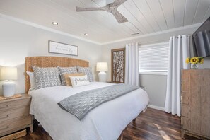 2 bedrooms, desk, iron/ironing board, free WiFi