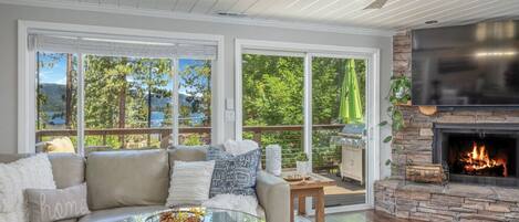 TV connectée, cheminée