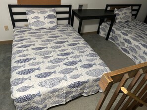 4 bedrooms, WiFi, bed sheets