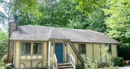 4-bedroom chalet in lovely Ocean Pines with WiFi, AC