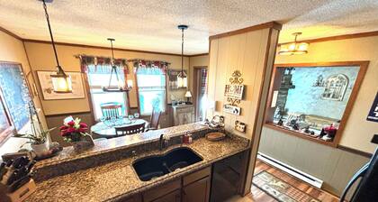 Cozy 2-Bedroom Condo in Beech Mountain