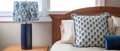 3 bedrooms, desk, iron/ironing board, travel cot