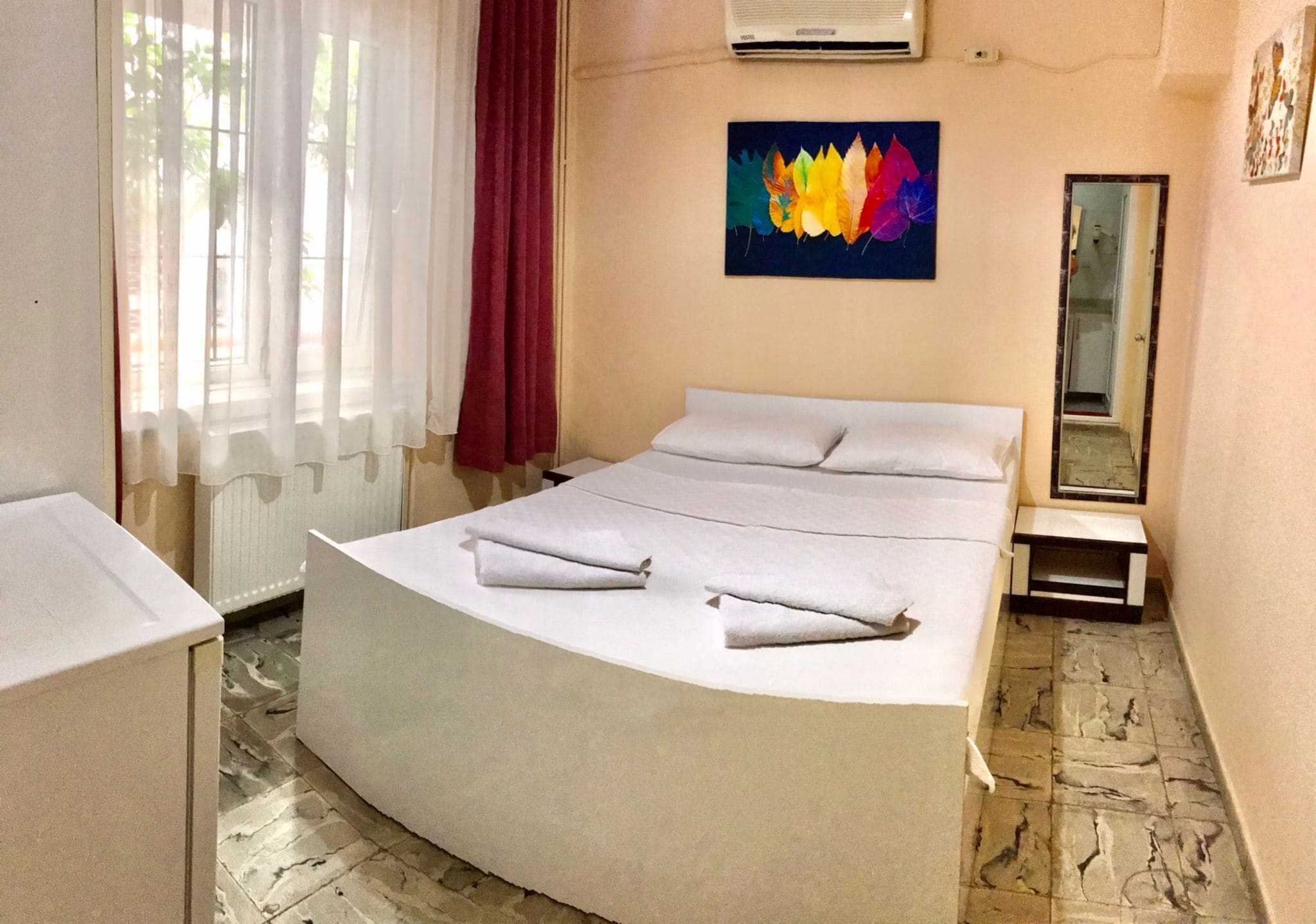 스탠다드 더블룸 또는 트윈룸, 정원 전망 | 노트북 작업 공간, 다리미/다리미판, 무료 WiFi, 침대 시트