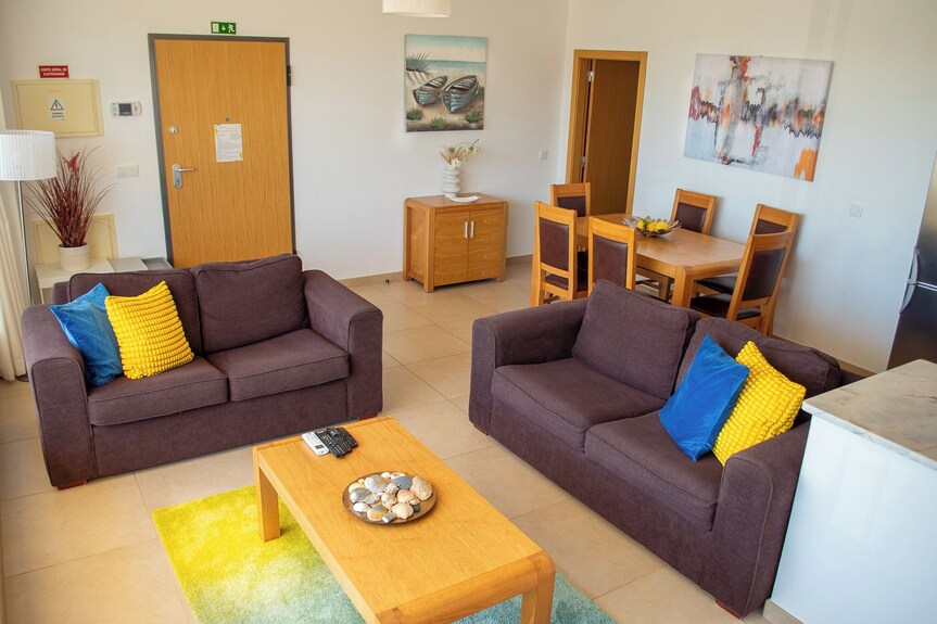 Perfectly Located Apartment. Close To The Town And The Beaches. - Fuseta