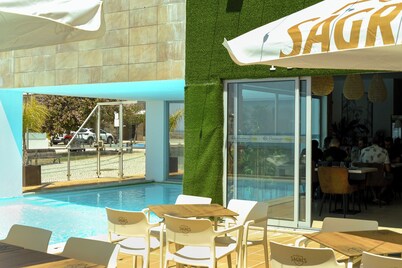 Perfectly located apartment. Close to the town and the beaches.