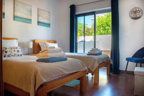 Perfekt gelegene Wohnung. In der Nähe der Stadt und der Strände.