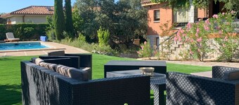 Beautiful Villa with garden 30 Km from Madrid