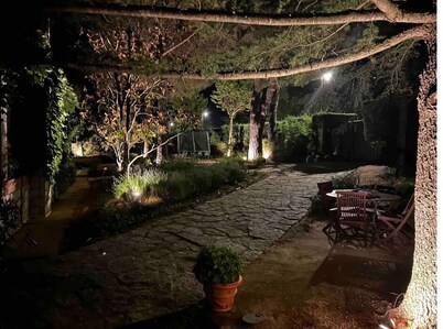 Beautiful Villa with garden 30 Km from Madrid