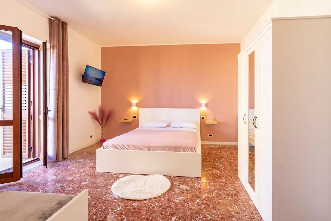 1 Schlafzimmer, Schreibtisch, WLAN, Bettwäsche