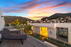 Terrace/patio - Luxury PH w/ Ocean & City Views - The Best in PV! (Puerto Vallarta)