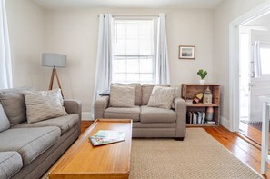 Smart TV - Unbeatable Downtown Mystic Location (Groton)