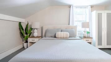 2 bedrooms, desk, iron/ironing board, free WiFi