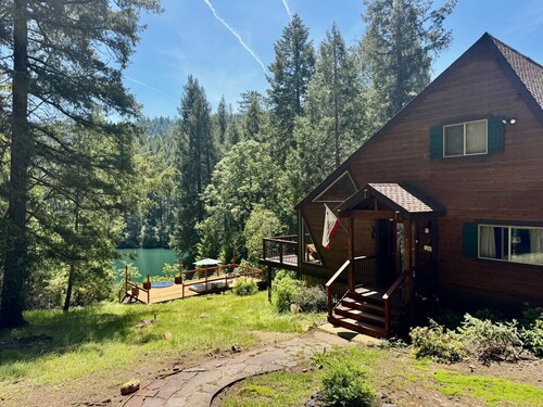 Private Lakefront Sanctuary | Cedar Hot Tub + 6 Acres, No Neighbors
