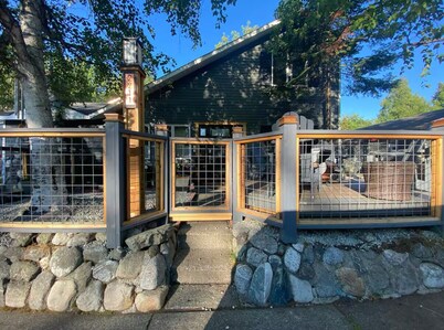 Luxury Retreat on the Greenbelt / Private Home w/ Sauna & Yoga Studio&Fitness