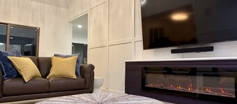 Luxury 5BR Home, Sauna+Golf+Ski+FirePit+Movie, Mtn Creek, Sleeps 14