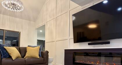 Luxury 5BR Home, Sauna+Golf+Ski+FirePit+Movie, Mtn Creek, Sleeps 14