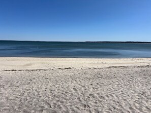 Beach nearby, sun-loungers, beach towels