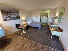 Habitación individual Confort, no fumadores, baño privado | Escritorio, espacio para trabajar con un portátil, wifi gratis