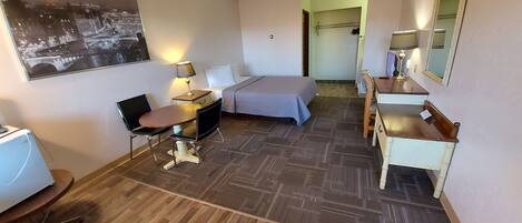 Comfort Single Room, Non Smoking, Private Bathroom | Desk, laptop workspace, free WiFi, bed sheets