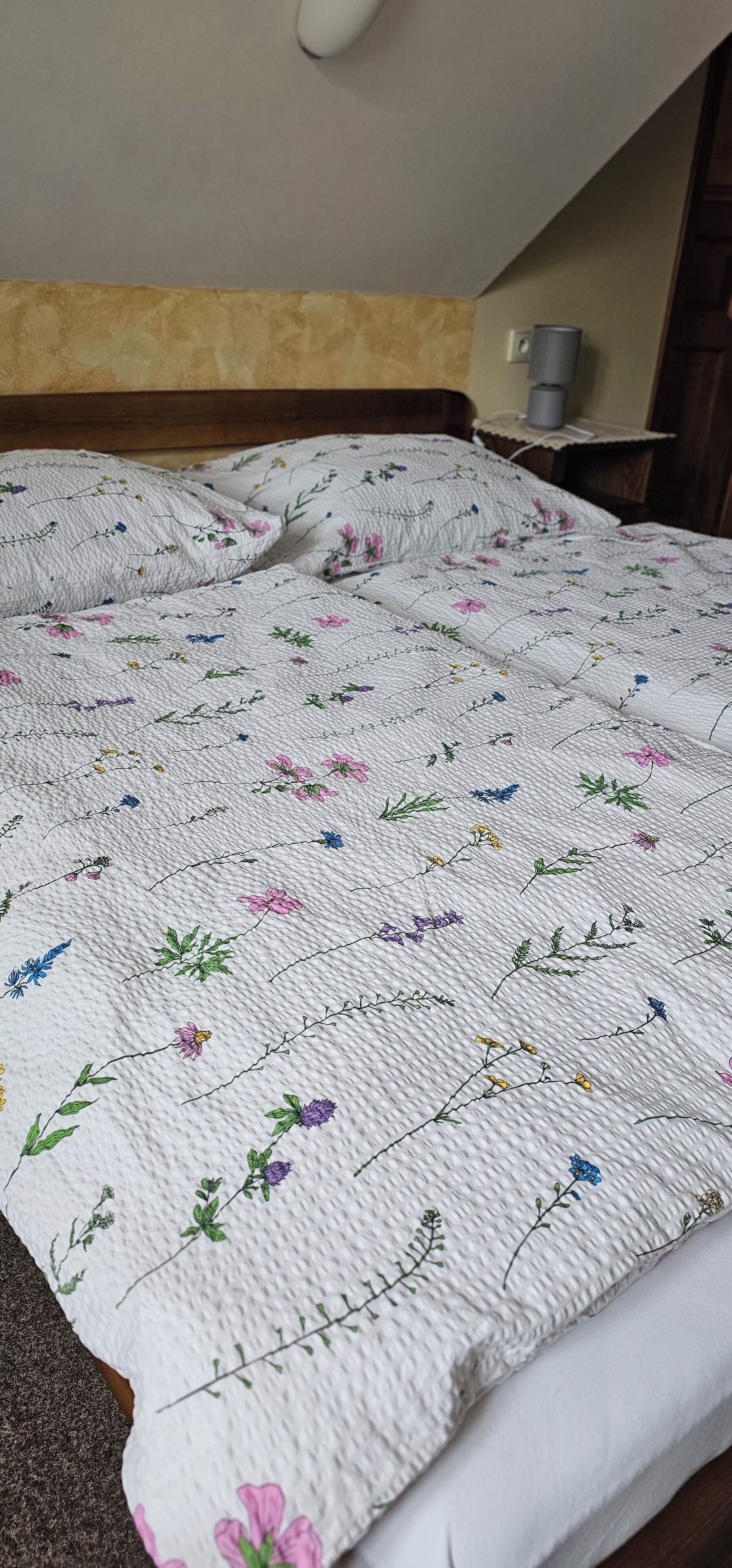 3 chambres, lit parapluie, Wi-Fi, draps fournis