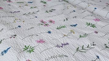 3 chambres, lit parapluie, Wi-Fi, draps fournis