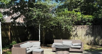 Booth Circle Retreat - near downtown Ocean Springs & beaches