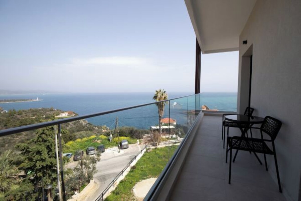 Deluxe Triple Room With Sea Vew
