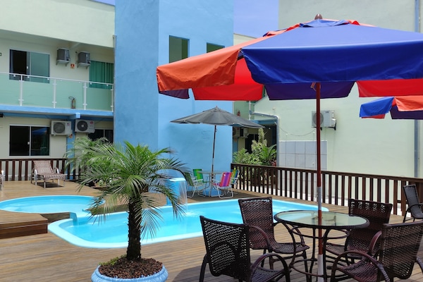 2 piscinas techadas