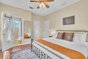 3 soverom, skrivebord, strykejern/-brett og wi-fi (inkludert)