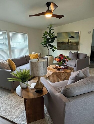 Spacious 3BR Home | Fenced Yard | BBQ | Fast WiFi
