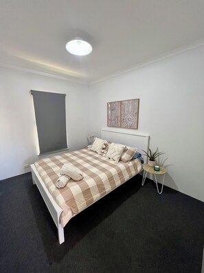 3 bedrooms, iron/ironing board