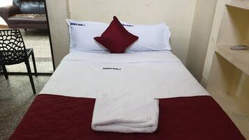 House, 2 Bedrooms, Smoking, Balcony | 2 bedrooms