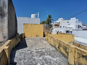 House, 2 Bedrooms, Smoking, Balcony | Front of property