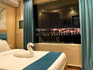 Deluxe single Room With Grand Egyptian Museum View | Premium bedding, minibar, desk, soundproofing - Gabry Grand Egyptian Museum & Pyramids Hotel (Giza)
