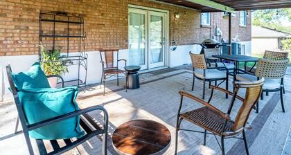 Centrally Located near airport, Museums, and More, with 4 BRs and 3 Full Baths