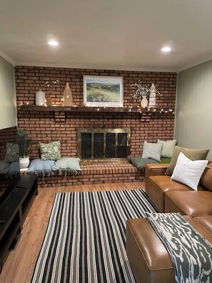 تلفزيون ذكي، مشغل دي في دي