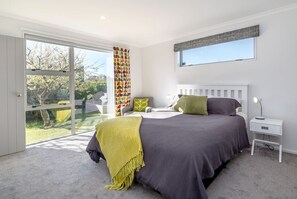 3 quartos, ferros/tábuas de passar roupa, Wi-Fi, roupa de cama