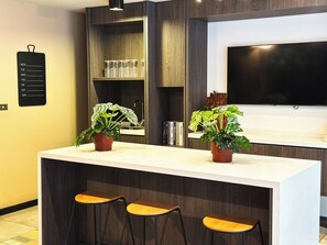 Interior - Cozy Stay in the Heart of Santiago with Stunning Views & Great Amenities (Santiago)