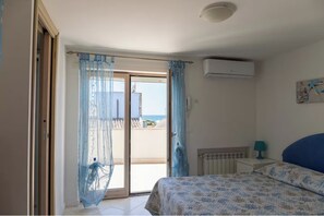 4 bedrooms, in-room safe, iron/ironing board, free WiFi - Villa Martina (Fregene)