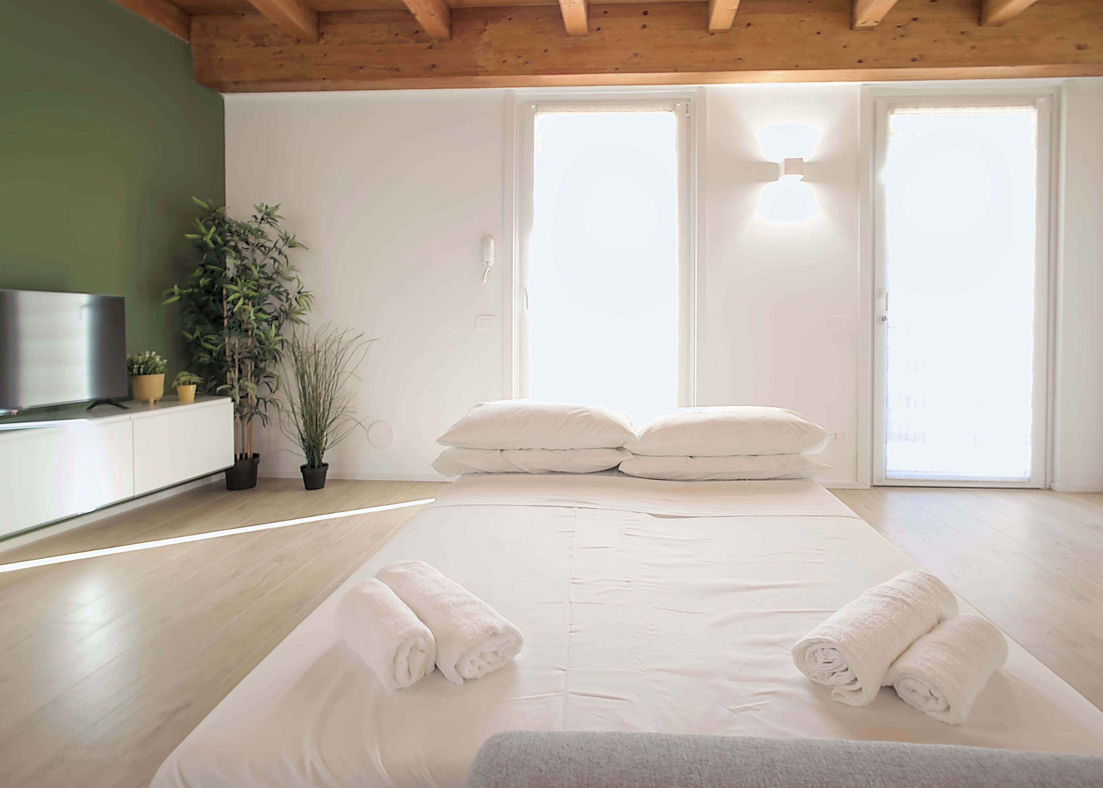 2 chambres, fer et planche à repasser, Wi-Fi, draps fournis