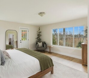 4 室のベッドルーム、アイロン / アイロン台、WiFi、ベッドシーツ