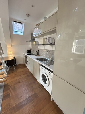 Fridge, microwave, oven, stovetop - Stylish Apartment in the Heart of Clifton Village. Street Parking permit avail. (Clifton)