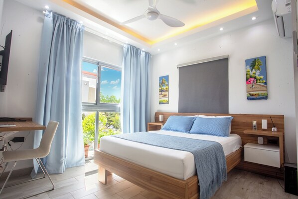 2 habitaciones, tabla de planchar con plancha, wifi y ropa de cama 