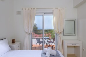 3 室のベッドルーム、アイロン / アイロン台、WiFi、ベッドシーツ