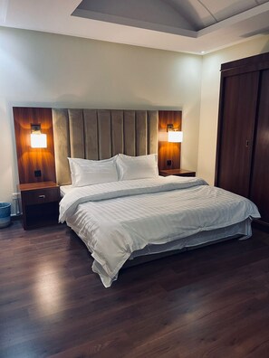 Apartment | Iron/ironing board, free WiFi